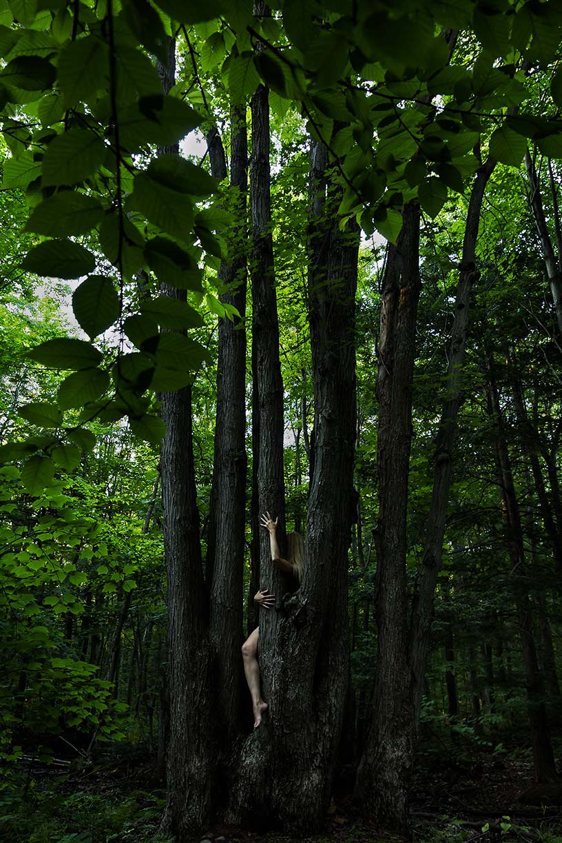 Le Repos de la Guerrière - Symbiosis - Woman hugging a tree.