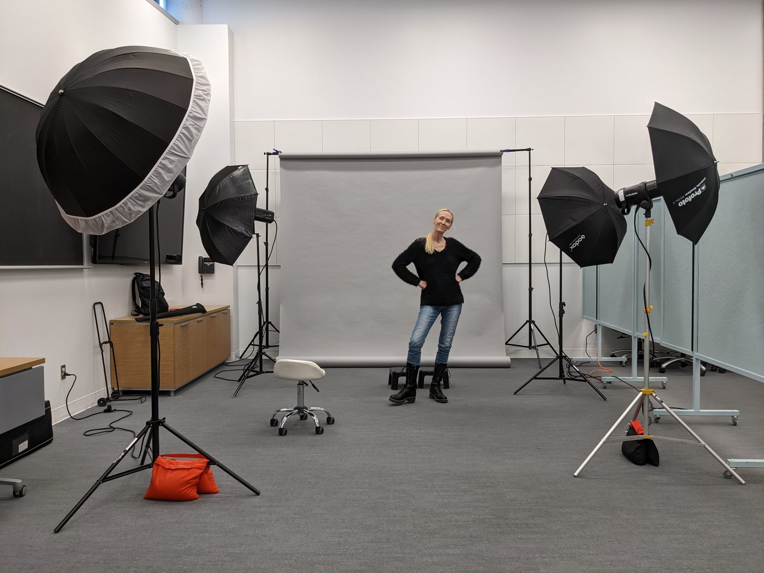 Marili Clark in her portable studio.