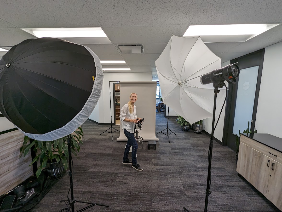 Marili on-site with her portable studio.